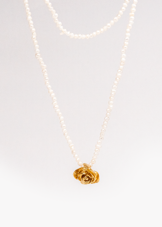 ROSE pearl necklace